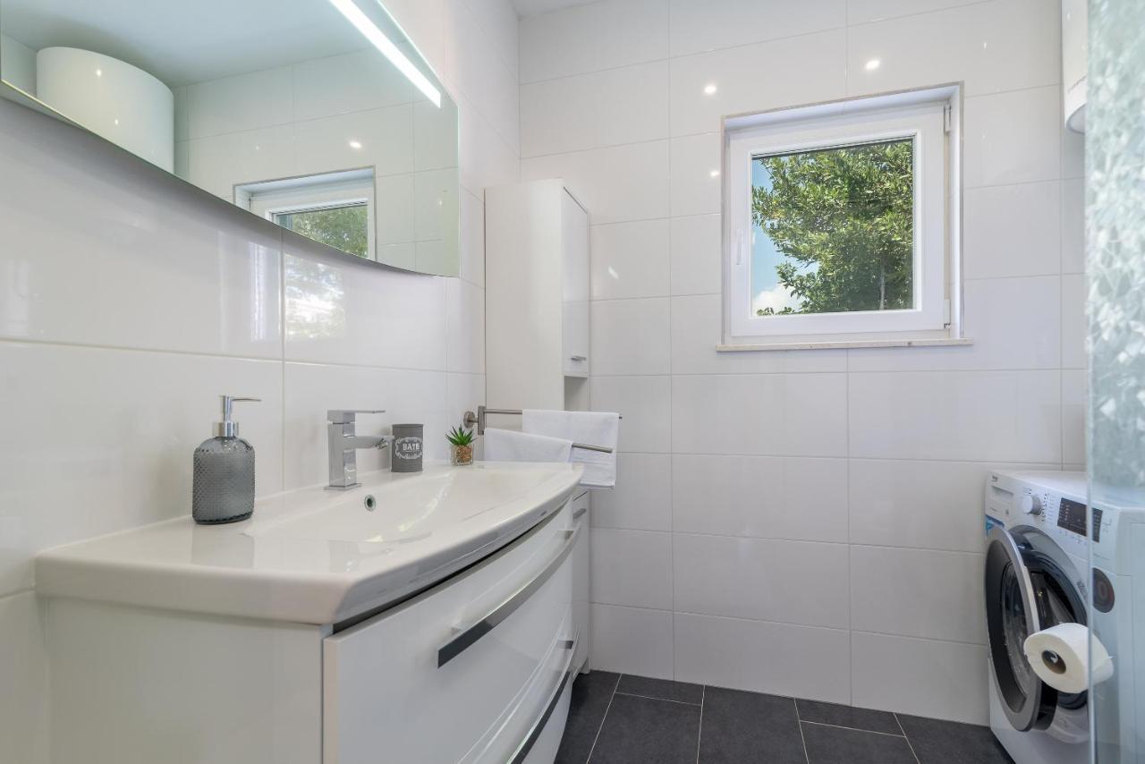 Apartment Ela Trogir Exterior photo