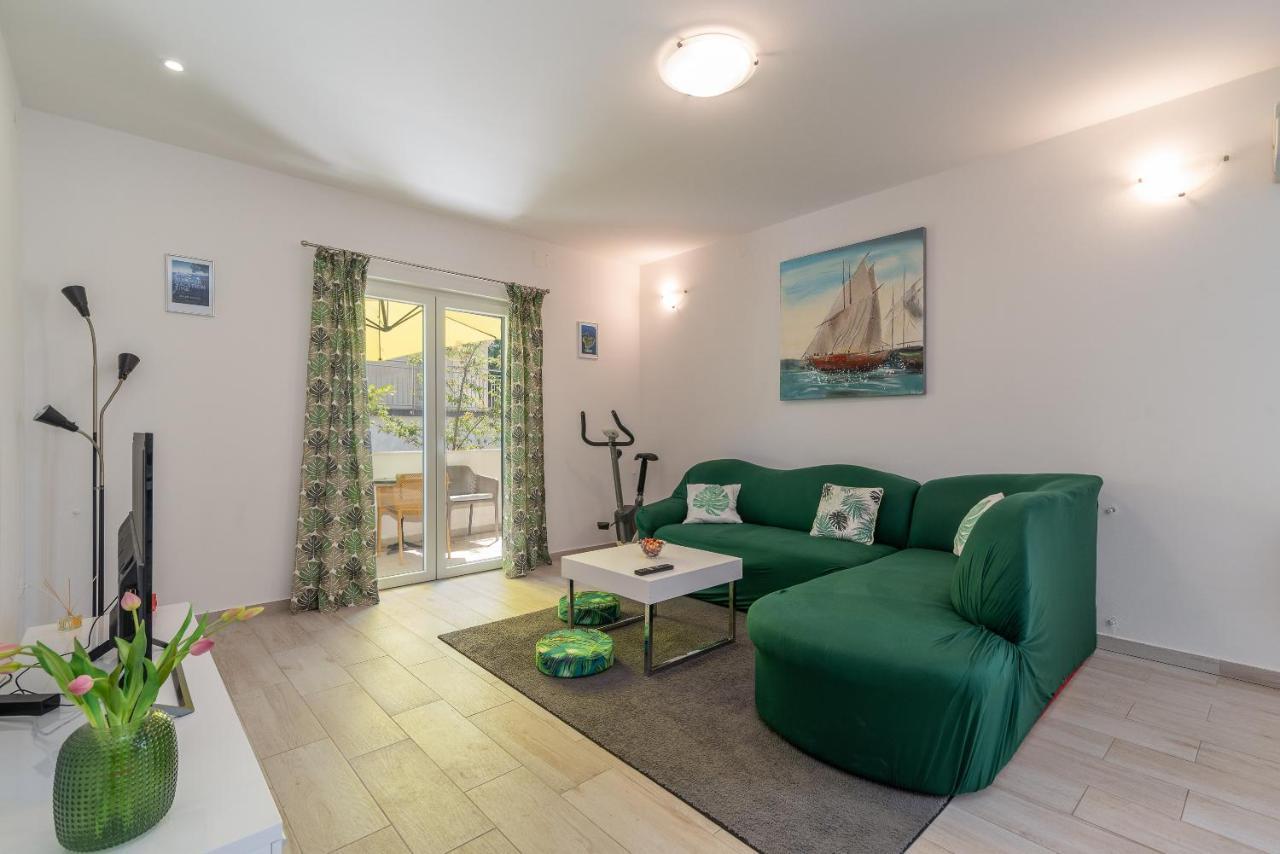 Apartment Ela Trogir Exterior photo